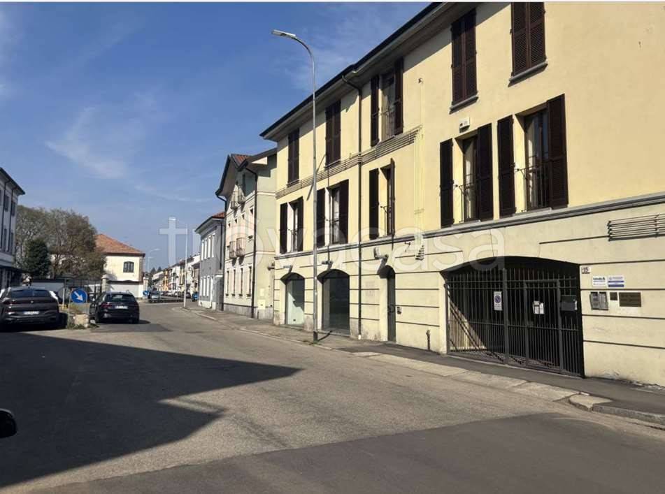 negozio in vendita a Vigevano