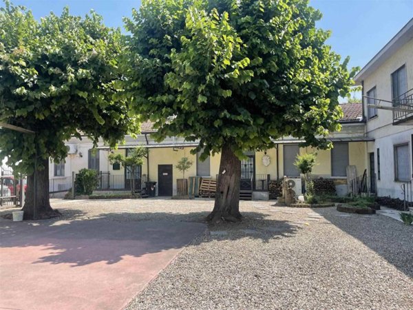 casa indipendente in vendita a Vigevano in zona Morsella