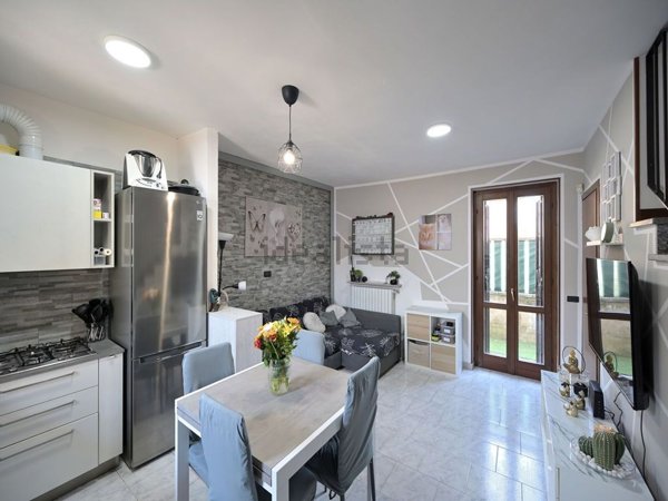 casa indipendente in vendita a Vigevano