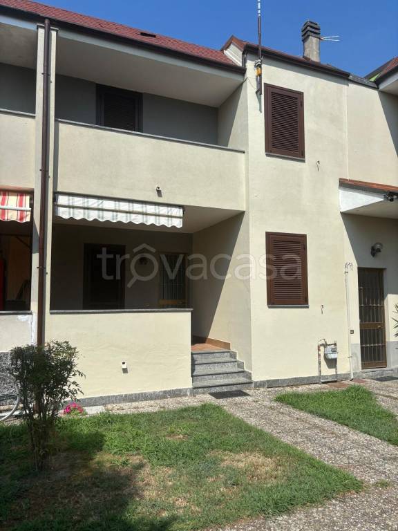 casa indipendente in vendita a Vigevano