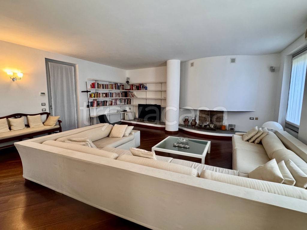 casa indipendente in vendita a Vigevano