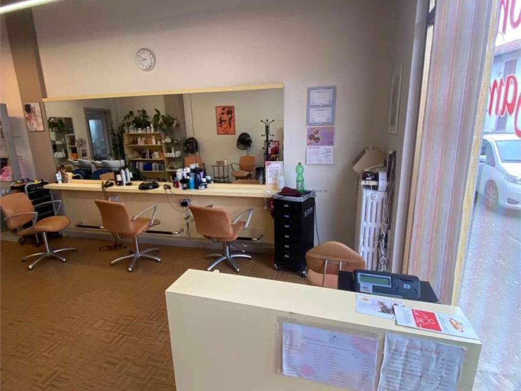 negozio in vendita a Vigevano in zona Piccolini