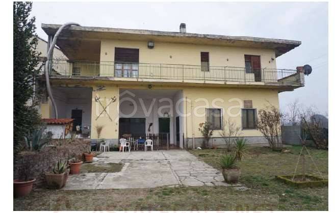casa indipendente in vendita a Vigevano in zona Fogliano