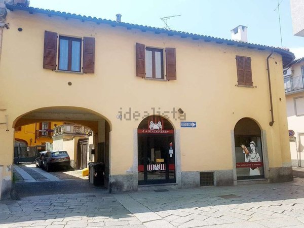 negozio in vendita a Vigevano