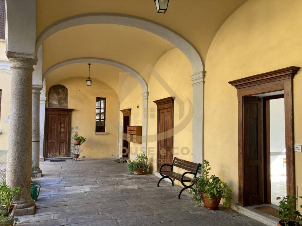 negozio in vendita a Vigevano