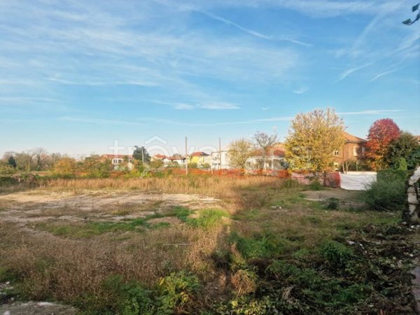 terreno edificabile in vendita a Vigevano
