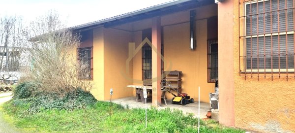 casa indipendente in vendita a Vigevano