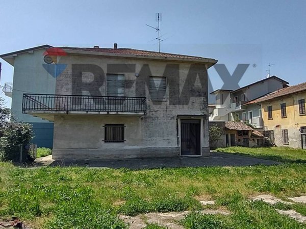 casa indipendente in vendita a Vigevano in zona Piccolini