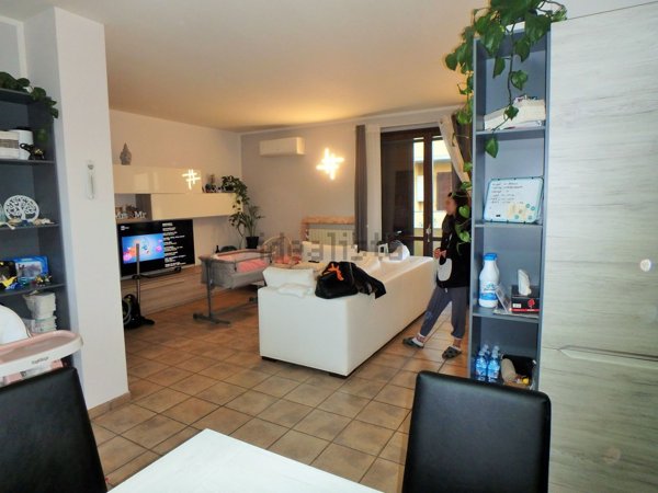 casa indipendente in vendita a Vigevano