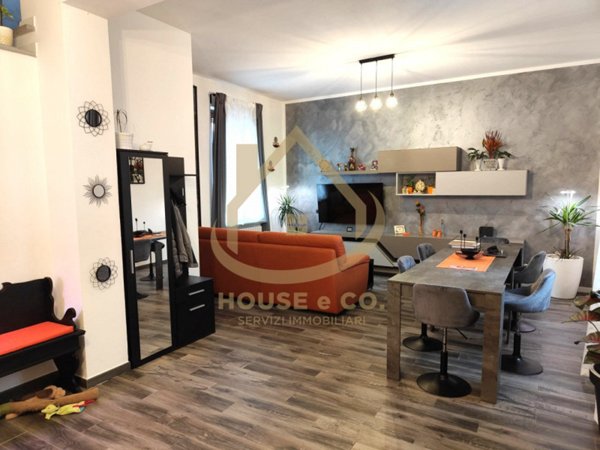 casa indipendente in vendita a Vigevano