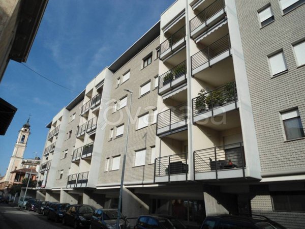 box auto in vendita a Vigevano