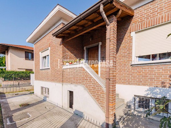 casa indipendente in vendita a Vigevano