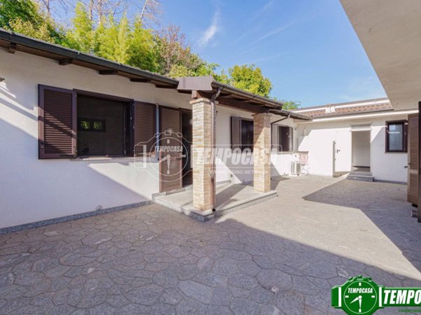 casa indipendente in vendita a Vigevano