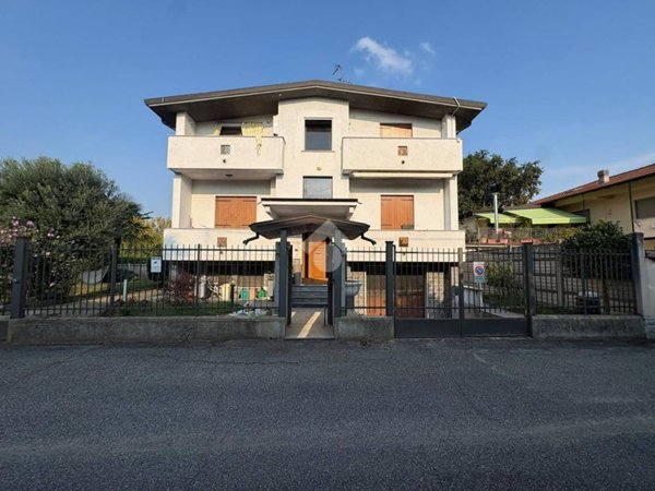casa indipendente in vendita a Vigevano