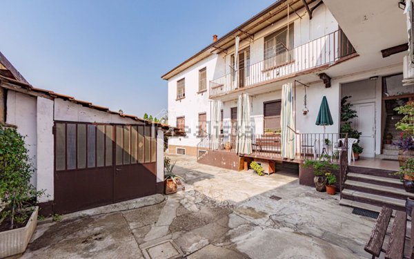 casa indipendente in vendita a Vigevano
