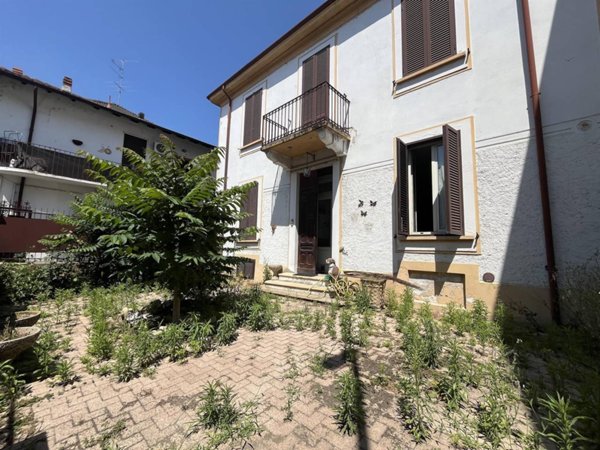 casa indipendente in vendita a Vigevano