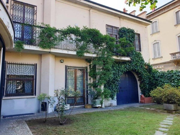 casa indipendente in vendita a Vigevano
