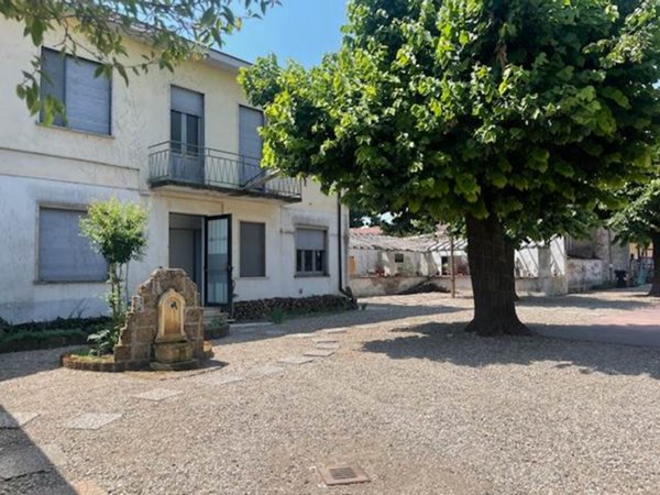 negozio in vendita a Vigevano in zona Morsella