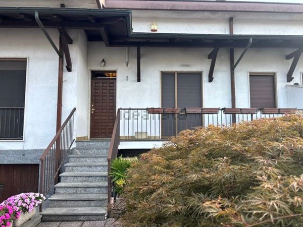 casa indipendente in vendita a Vigevano