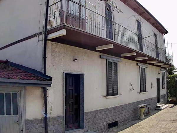 casa indipendente in vendita a Vigevano