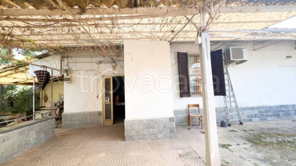 casa indipendente in vendita a Vigevano