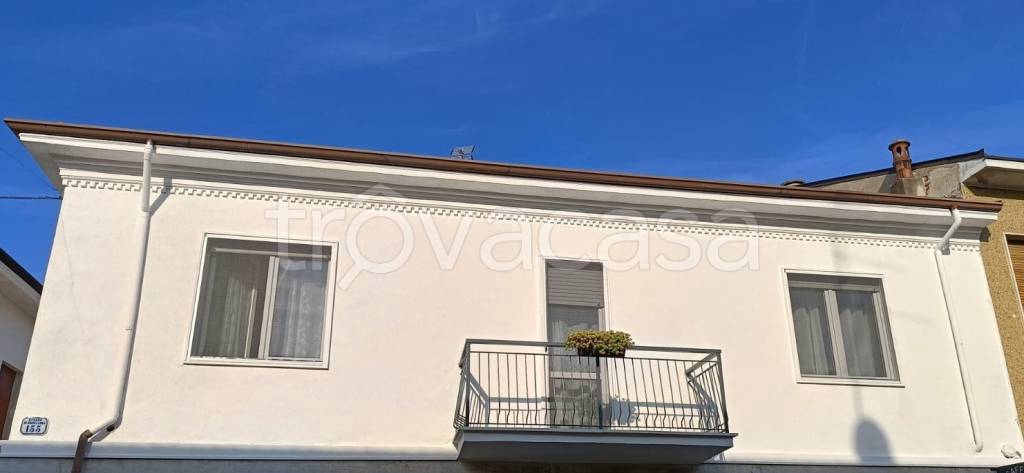 appartamento in vendita a Vigevano in zona Piccolini
