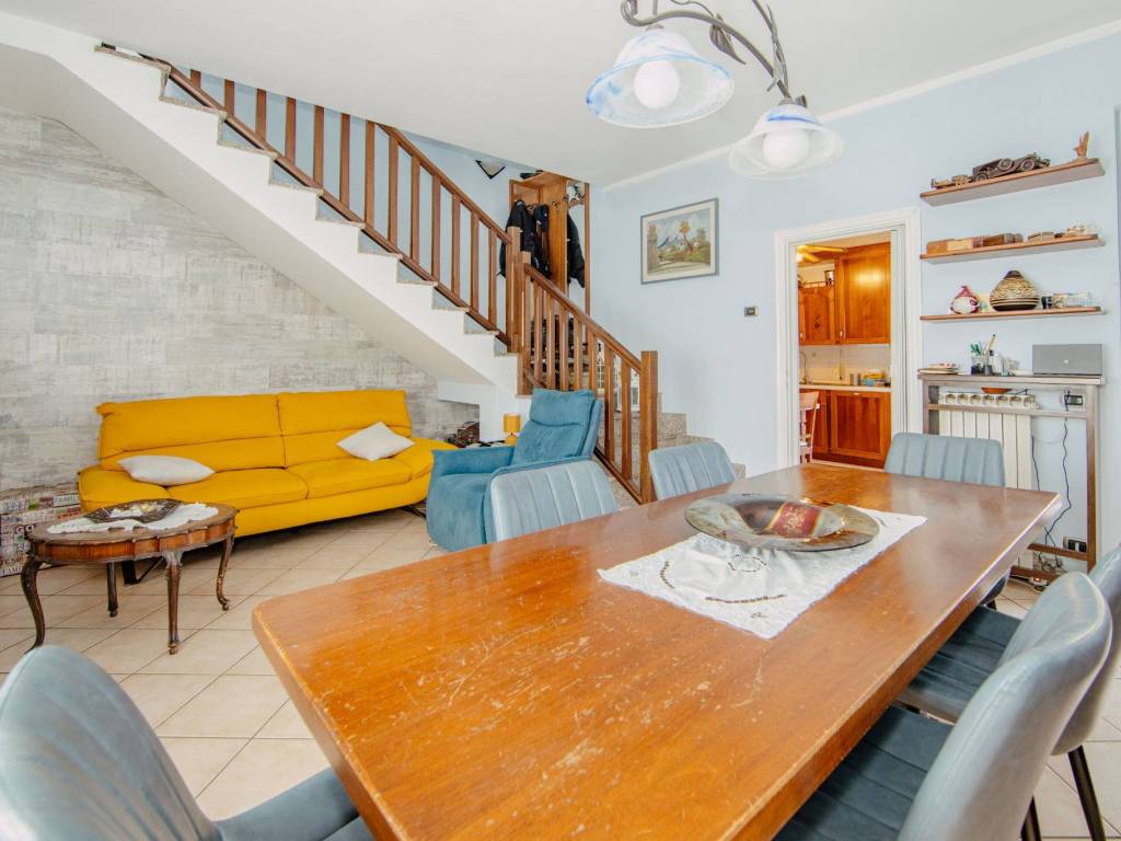 casa indipendente in vendita a Villanova d'Ardenghi