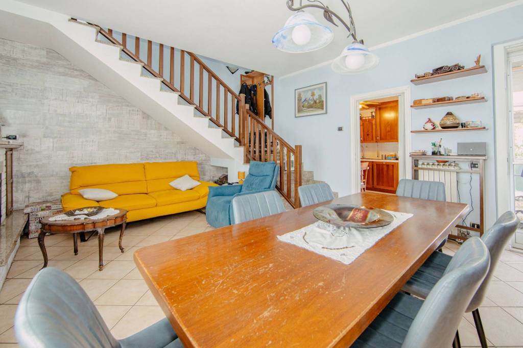 casa indipendente in vendita a Villanova d'Ardenghi