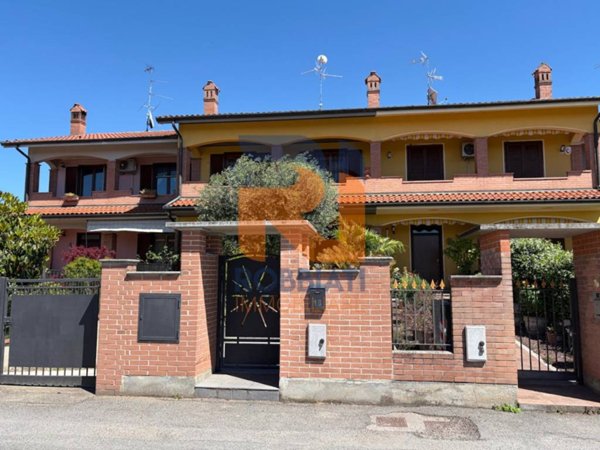casa indipendente in vendita a Villanova d'Ardenghi