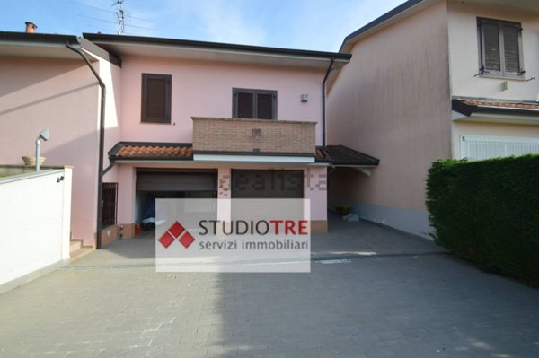 casa indipendente in vendita a Villanova d'Ardenghi