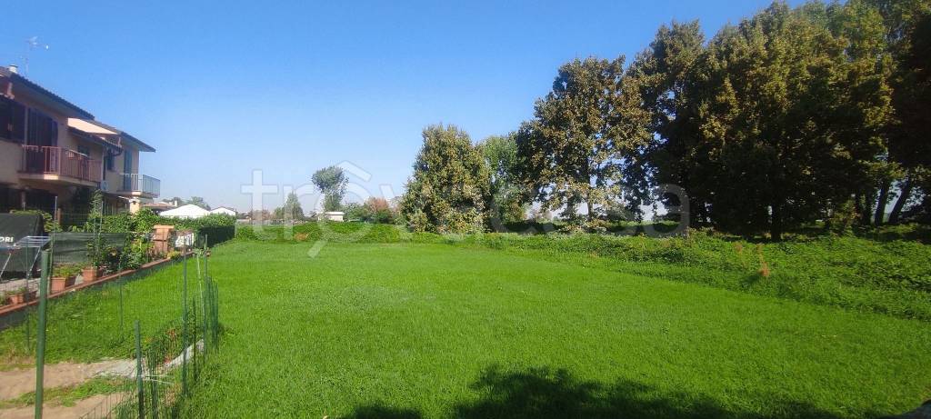 terreno agricolo in vendita a Villanterio in zona Bolognola