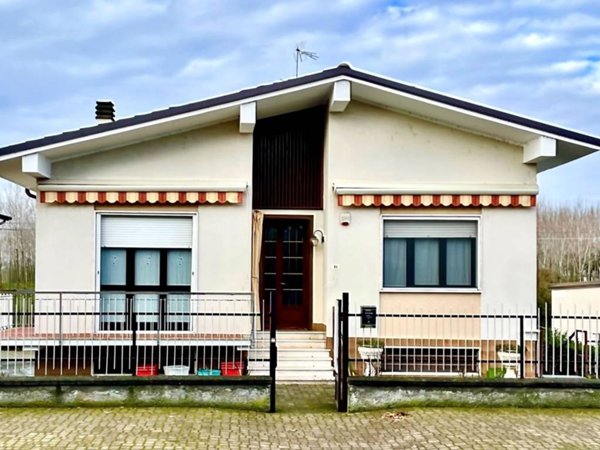 casa indipendente in vendita a Villanterio