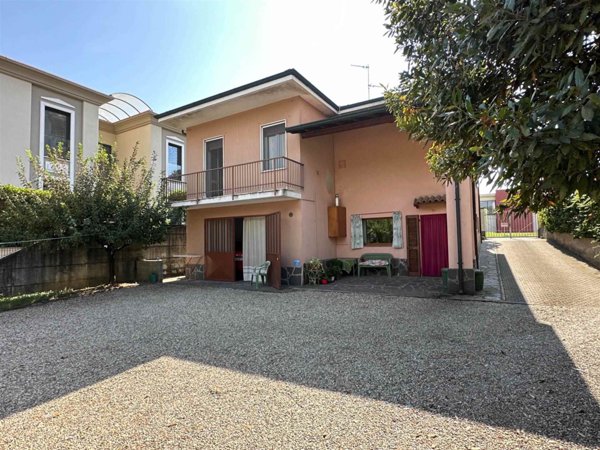 casa indipendente in vendita a Villanterio