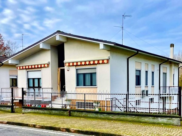 casa indipendente in vendita a Villanterio