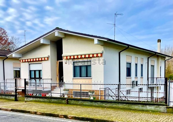 casa indipendente in vendita a Villanterio