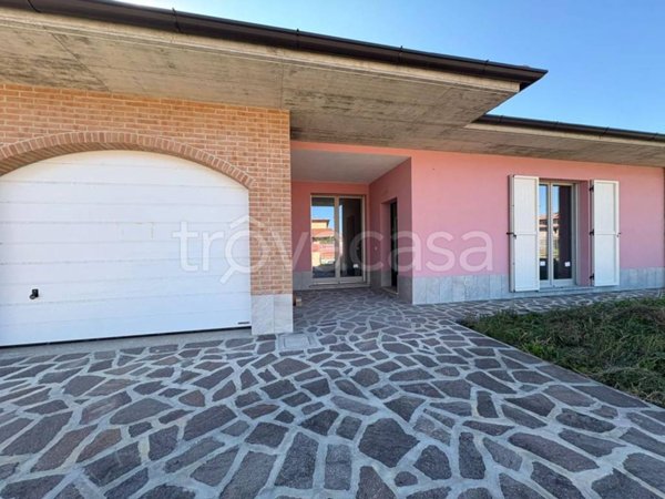 casa indipendente in vendita a Villanterio