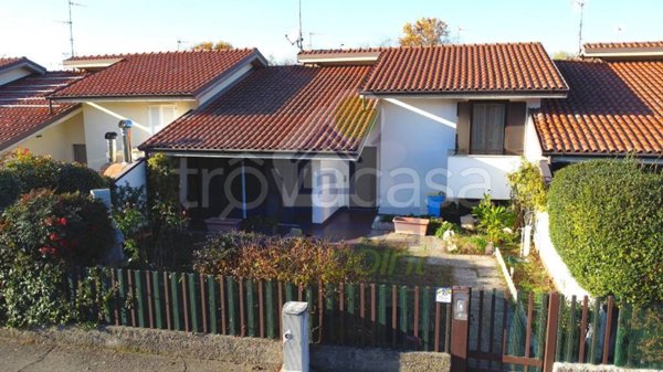 casa indipendente in vendita a Villanterio