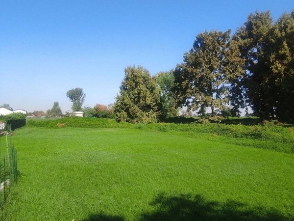 terreno agricolo in vendita a Villanterio in zona Bolognola