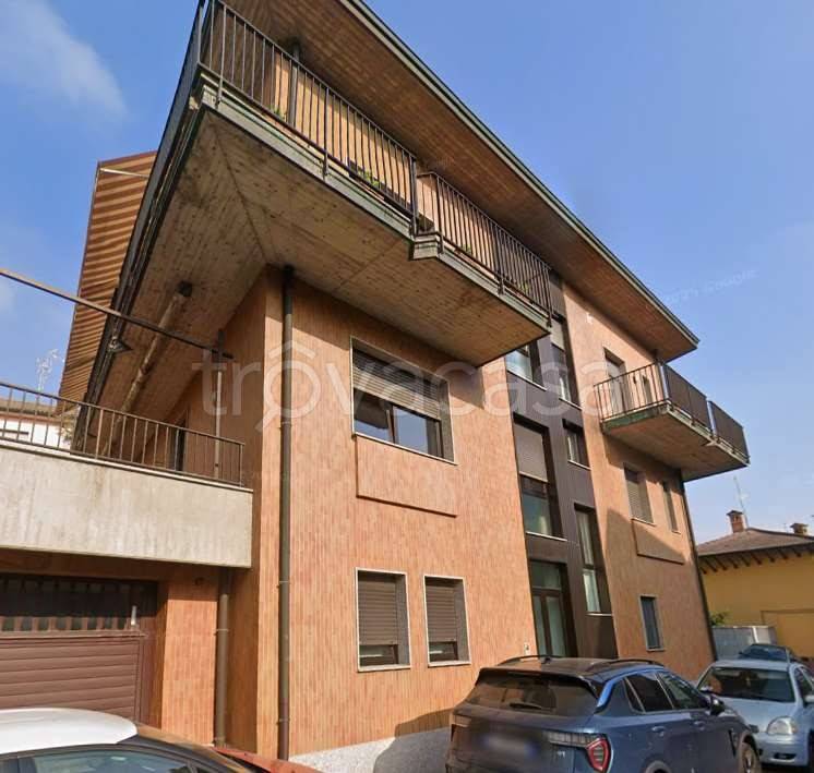 locale commerciale in vendita a Villanterio