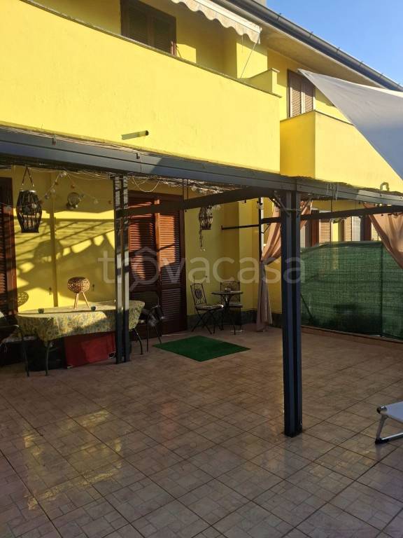 casa indipendente in vendita a Vistarino