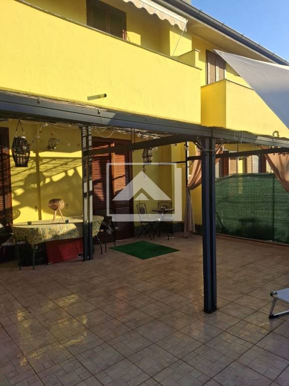 casa indipendente in vendita a Vistarino