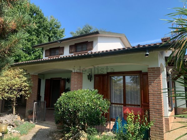 casa indipendente in vendita a Vistarino