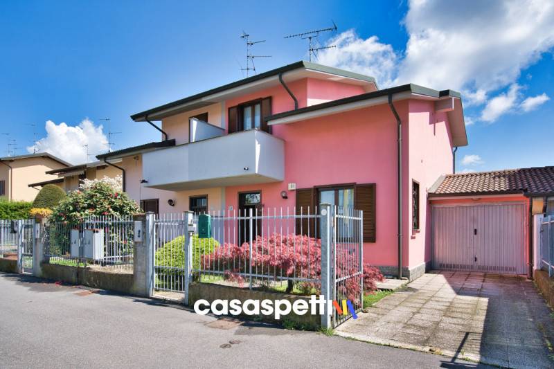 casa indipendente in vendita a Vistarino
