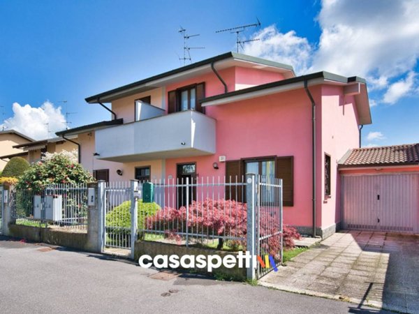 casa indipendente in vendita a Vistarino