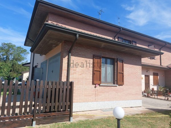 casa indipendente in vendita a Vistarino