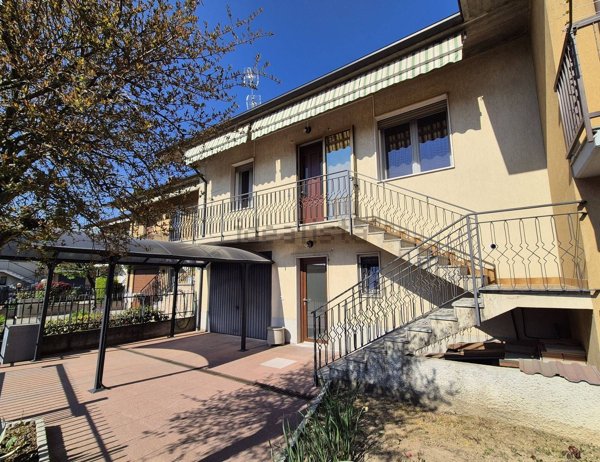 casa indipendente in vendita a Vistarino