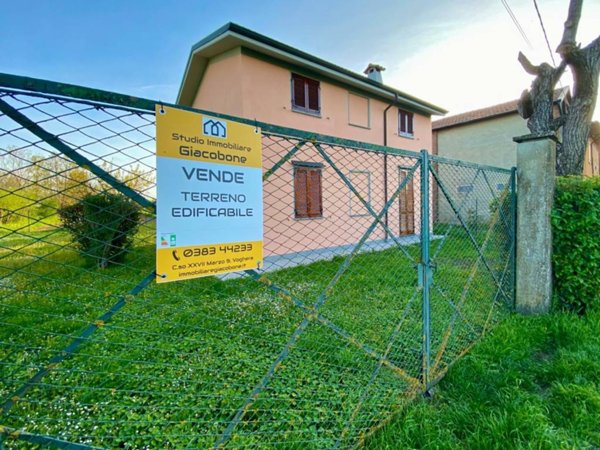 appartamento in vendita a Voghera in zona Valle