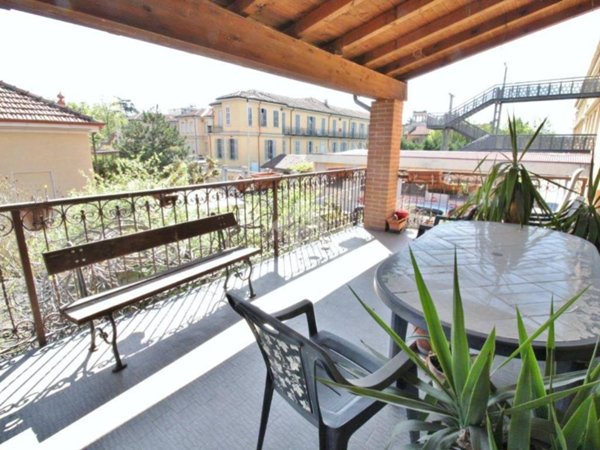 casa indipendente in vendita a Voghera