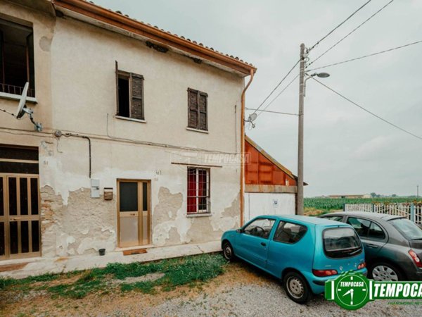 appartamento in vendita a Voghera in zona Oriolo