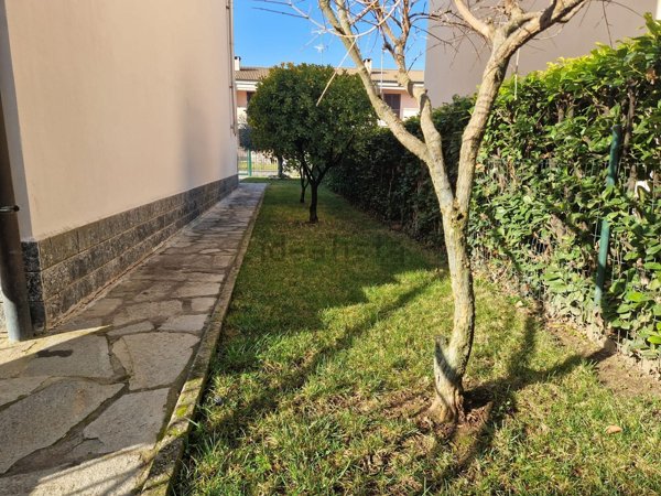 casa indipendente in vendita a Voghera